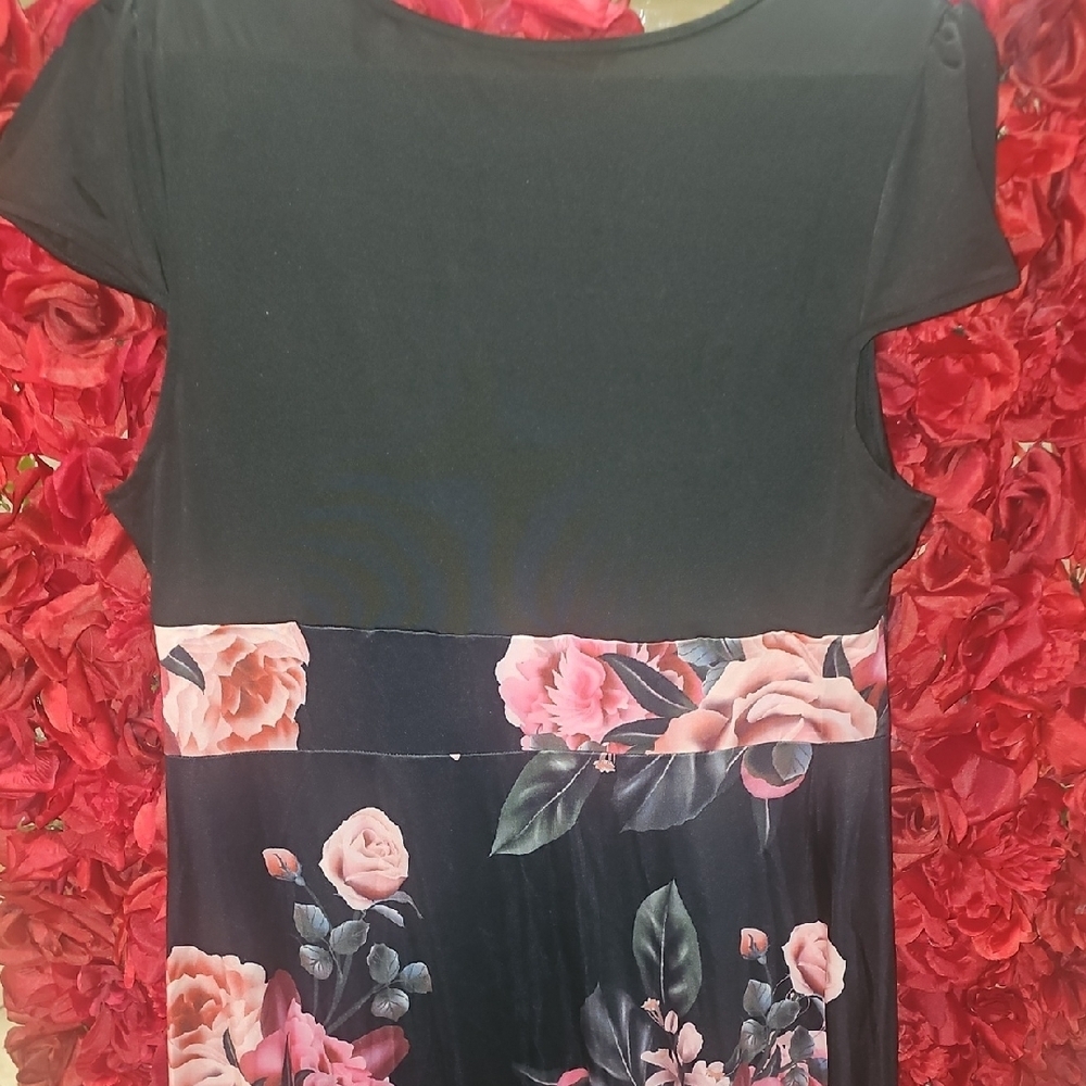 Emery Rose NWT Chic Black Maxi Dress with Pink Floral Design Size 2XL